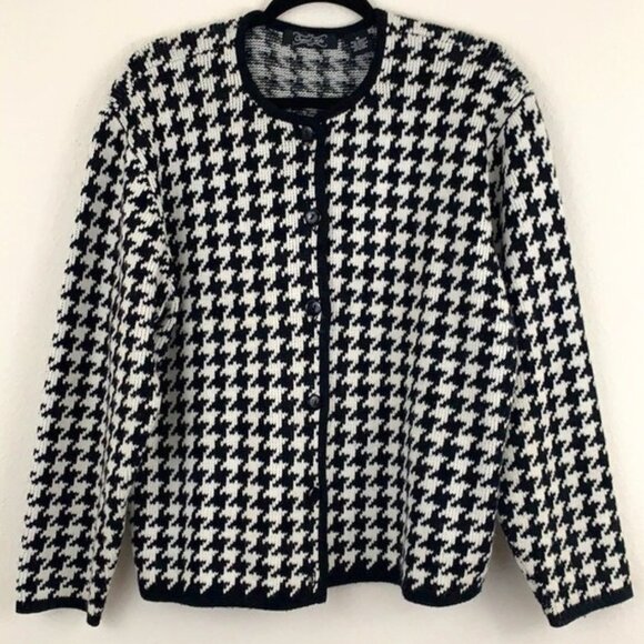Crystal Kobe Houndstooth Knit Button Down Cardigan - Picture 3 of 4
